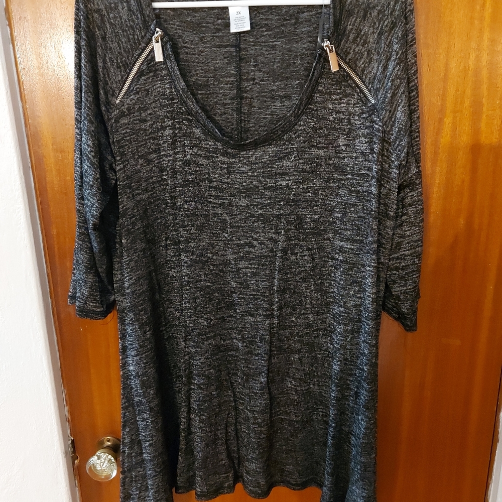 Cut zipper design shirt